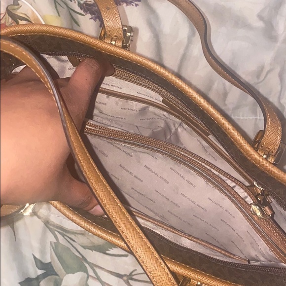 Micheal kors tote bag - Picture 2 of 5
